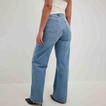 NA-KD - Wide high waist jean